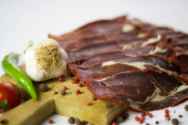 chopped bacon, pepper, spice, tomato and garlic - veal piccata imagens e fotografias de stock