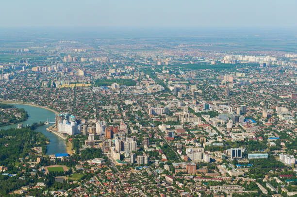 Vue de haut de la ville Krasnodar et Kuban fleuve, Russie - Photo