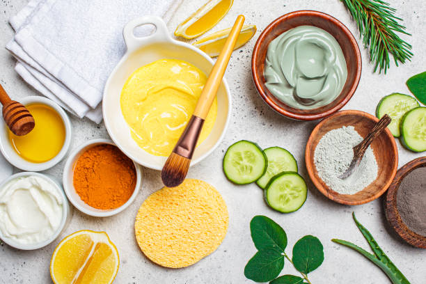 đặt phẳng của mặt nạ khác nhau cho làn da khỏe mạnh. thành phần và phụ kiện tự nhiên để chăm sóc da mặt. khái niệm chăm sóc da. - mật ong và nghệ hình ảnh sẵn có, bức ảnh & hình ảnh trả phí bản quyền một lần