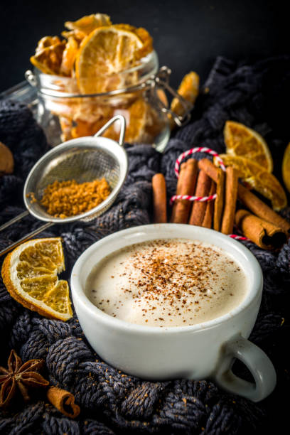 秋の甘いホットドリンク - latté pumpkin spice coffee ストックフォトと画像