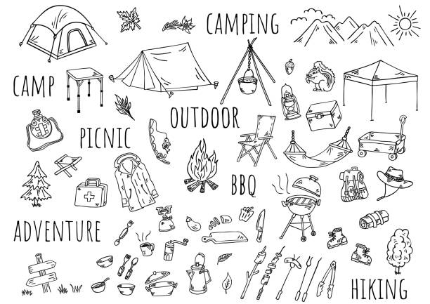 ilustraciones, imágenes clip art, dibujos animados e iconos de stock de ilustración dibujada a mano: acampar al aire libre - dibujo ilustraciones