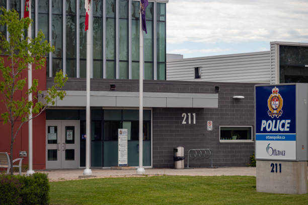 Ottawa Police Station at 211 Huntmar Drive The Ottawa Police station in at 211 Huntmar Drive in Ottawa, Ontario, Canada offers collision and crime reporting services through its service desk. police station canada stock pictures, royalty-free photos & images