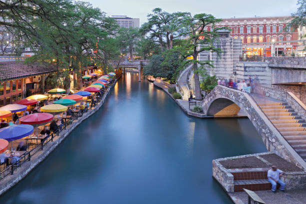 istock San Antonio Riverwalk - Texas 1251570958