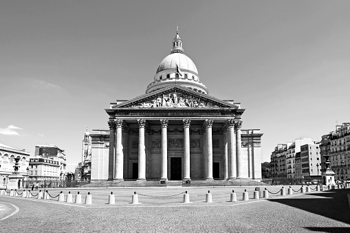 Panthéon – place du Panthéon – and  the street are empty during pandemic Covid 19 in Europe. There are no people and no cars because people must stay at home and be confine. Schools, restaurants, stores, museums... are closed. Paris, in France. Avril 22th , 2020.