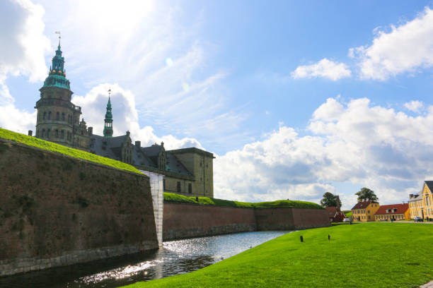 château de kronborg, un site du patrimoine mondial au danemark - kronborg castle photos et images de collection