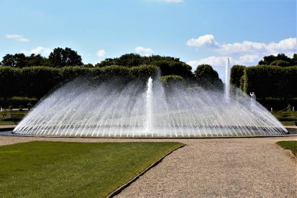 istock fountain in the city 1251657898
