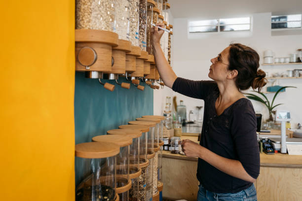 istock Saleswoman working in zero waste store 1251683442