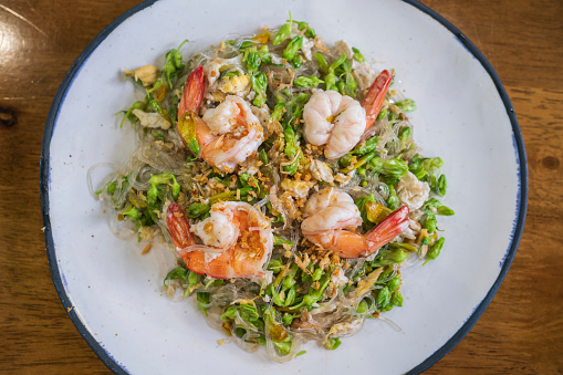 Stir fry glass noodle with shrimp and vegetable