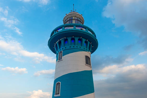 lighthouse, guayaquil, ecuador - lighthouse reef imagens e fotografias de stock