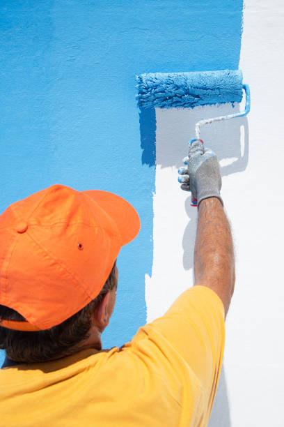 istock Painting the swimming pool 1251802631