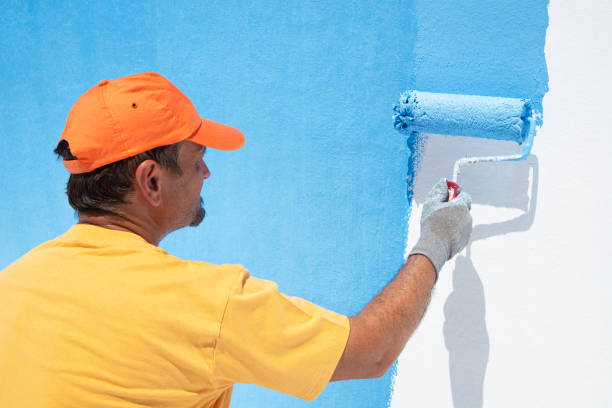 istock Painting the swimming pool 1251803748