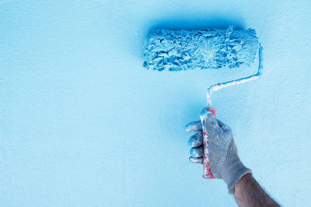 istock Painting the swimming pool 1251804975