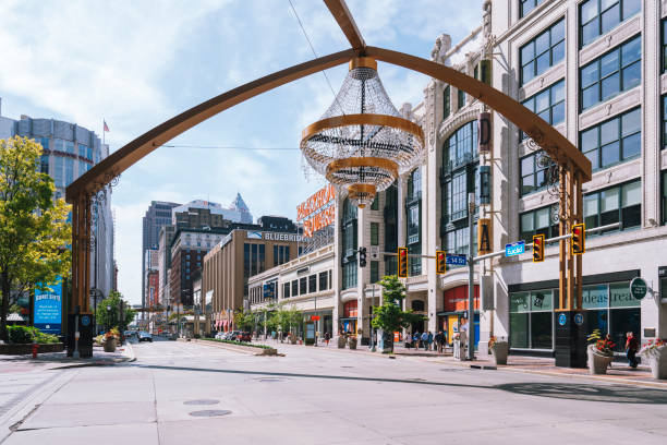 euclid avenue with outdoor chandelier in cleveland, ohio - cleveland imagens e fotografias de stock