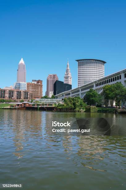 Detroitsuperior Bridge With Cuyahoga River In Cleveland Ohio Stock Photo - Download Image Now