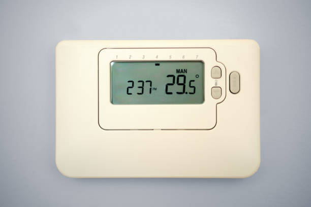 istock showing room temperature of 29.5 ° during a heat wave 1252400924