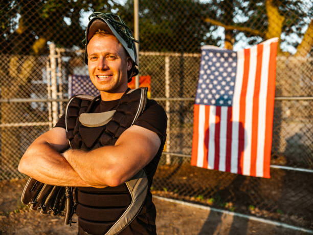 jovem apanhador - baseball player american flag sport men - fotografias e filmes do acervo