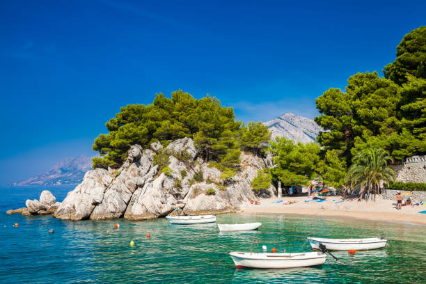 piękna laguna w breli - makarska riviera zdjęcia i obrazy z banku zdjęć