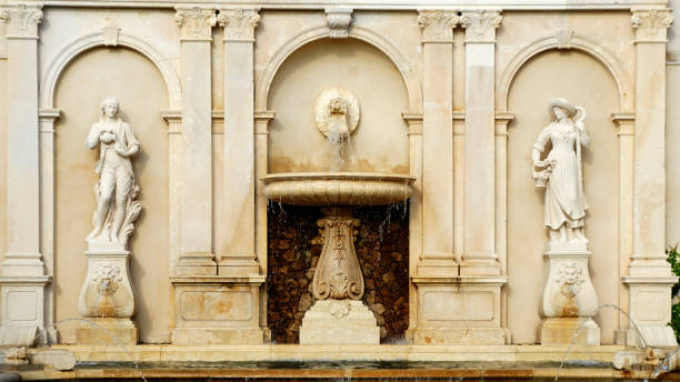 istock Italian Water Garden 1252500288