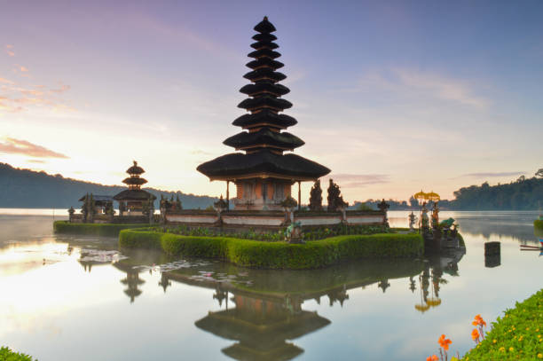istock Sunrise on the lake 1252675000