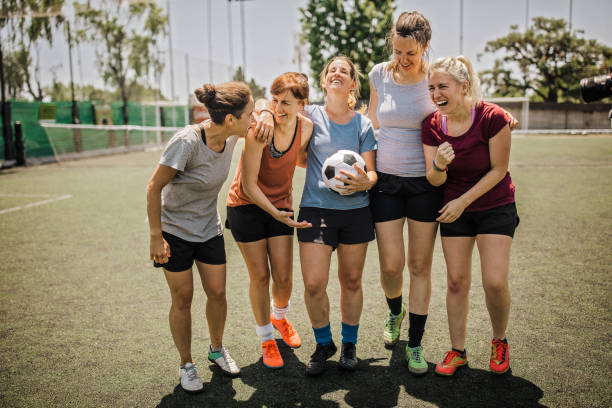 istock Women’s football team on training 1252691916