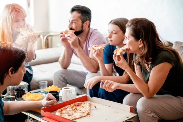 istock Family pizza day 1252704679