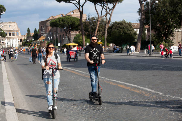 a itália reabre para os turistas. - imperial rome fotos - fotografias e filmes do acervo