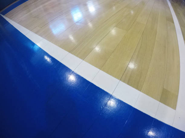 cancha de baloncesto piso - school gymnasium parquet floor sport empty fotografías e imágenes de stock