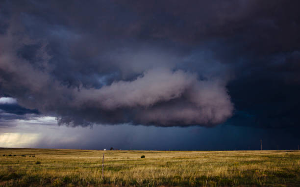 ニューメキシコ州の壁の雲 - new mexico landscape sky ethereal ストックフォトと画像