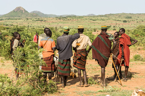 Reportage of the faces and clothing of the Karamojong tribe, eastern Uganda. Reportaje de los rostros y la vestimenta de la tribu Karamojong, al este de Uganda.