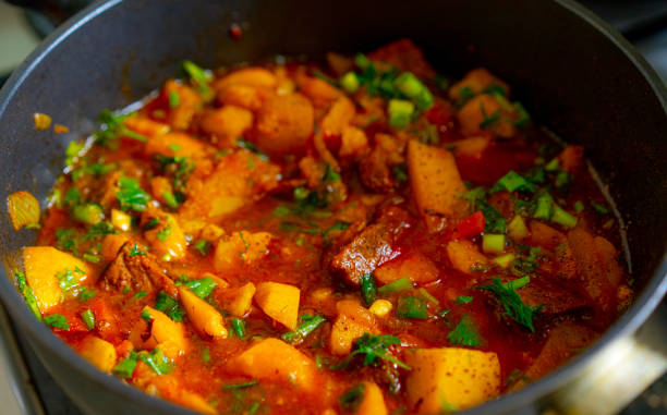 istock Cooked meat sauce in a pan 1252875640