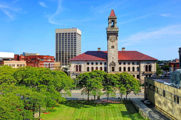 istock Worcester, Massachusetts City Hall 1252895565