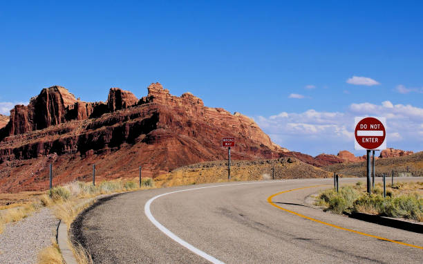 istock A Turn in the Road 1252917144