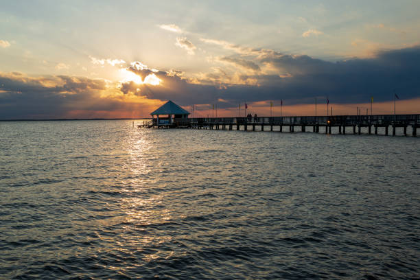 istock Gazebo Silohouette in Sunset 1252948203