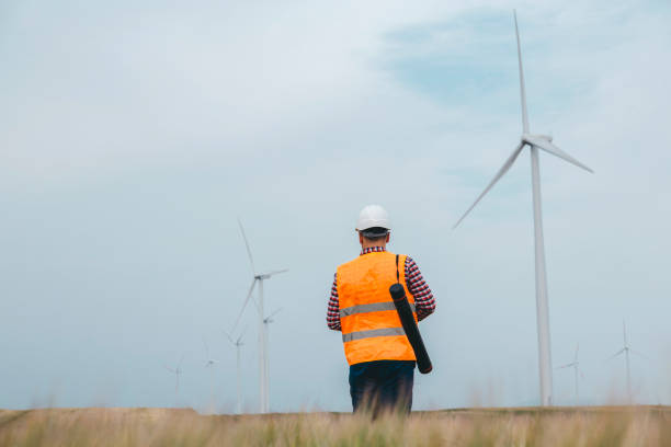 istock Engineer of Wind Turbine 1252953703