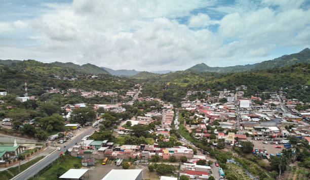 산에 마타갈파 도시의 도시 경관 - central perspective 뉴스 사진 이미지