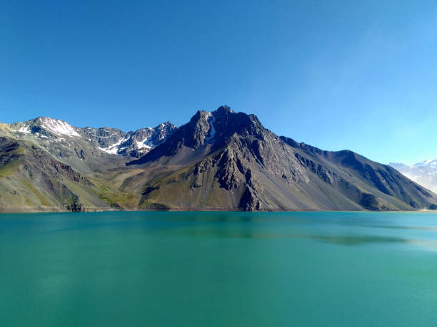 istock Cajon del Maipo - Chile 1253089462
