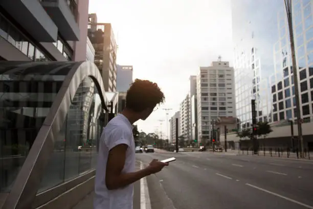 Young people waiting for application transport in the city of São Paulo- Brazil
Lifestyle