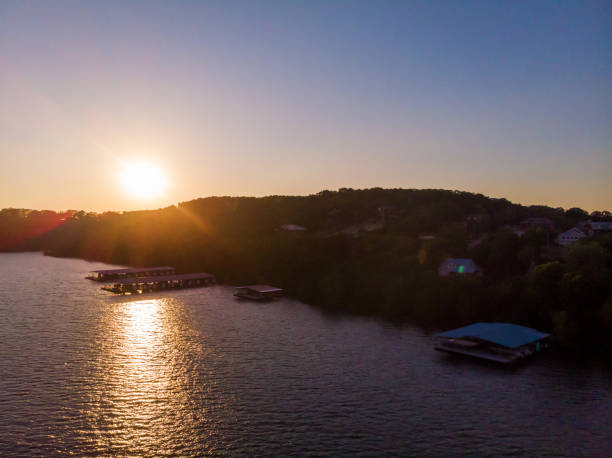 Ariel View of Table Rock Lake Shoreline at Sunset Sunset in In Southwestern Missouri Ariel View of Table Rock Lake Shoreline (Shot with DJI Mavic Air 12mp 4032 × 3024 photos professionally retouched - Lightroom / Photoshop) springfield missouri photos stock pictures, royalty-free photos & images