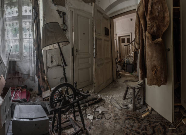 istock antique spinning wheel in abandoned house panorama 1253193485