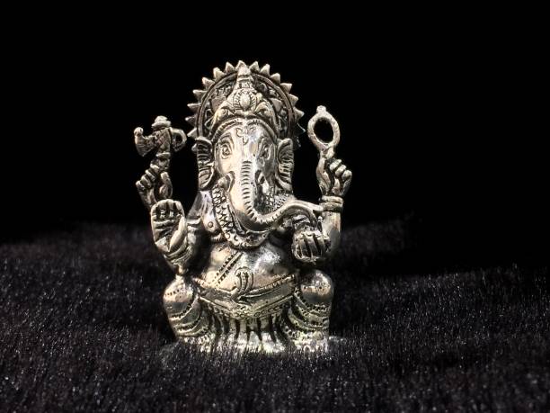 Silver Idol Of Lord Ganesha Stock Photo - Download Image Now - Silver  Colored, Ganesha, Idol - iStock