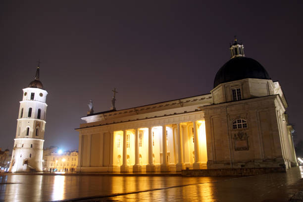 istock The cathedral and its bell tower in Vilnius, Lithuania 1253255074
