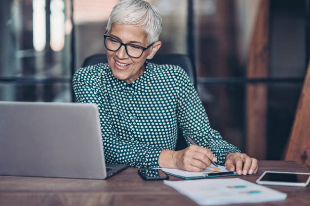 istock Modern senior businesswoman 1253261585