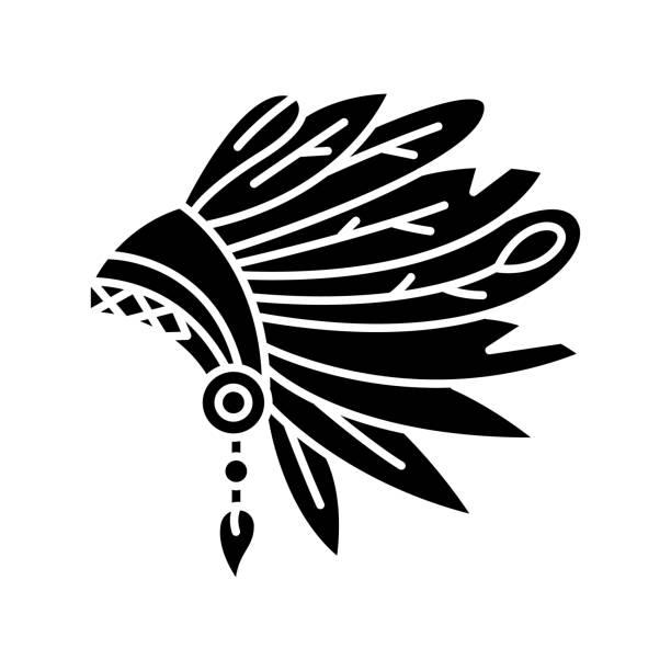 아메리카 원주민 수석 모자 블랙 글리프 아이콘. 민족 액세서리. 깃털이 달린 고대 머리 장식. 앤티크 헤드 웨어. 공백에 실루엣 기호. 벡터 격리 된 그림 - native american north american tribal culture tribal chief headdress stock illustrations