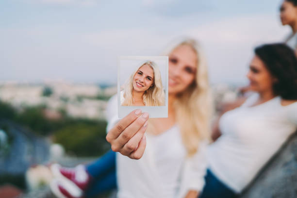 istock Friends hiking 1253279456