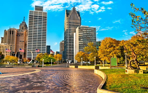 Downtown Detroit from Hart Plaza. USA Downtown Detroit skyline from Hart Plaza - Michigan, United States detroit michigan stock pictures, royalty-free photos & images