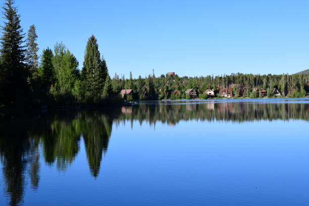 istock Grand Lake Colorado 1253336195