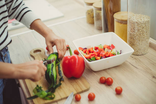 istock Should a cucumber be peeled? 1253350381