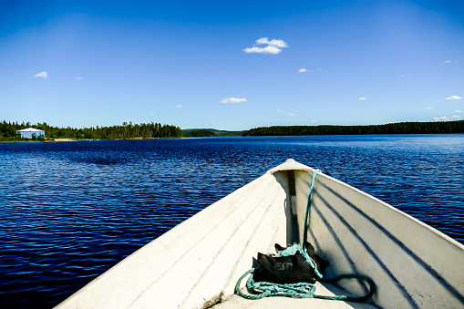 embarcadero en el lago, hermosa foto imagen digital, en Suecia Escandinavia Norte de Europa photo