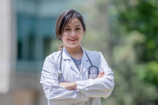 istock Hispanic female doctor 1253423118