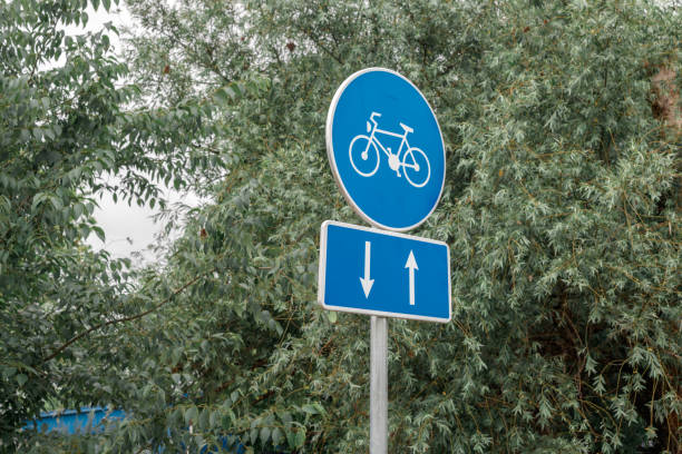 istock Two way bicycle lane sign 1253442389